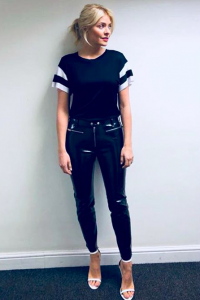 Instagram @hollywilloughby