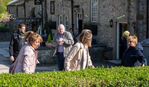 Brenda and Laurel fight in Emmerdale 
