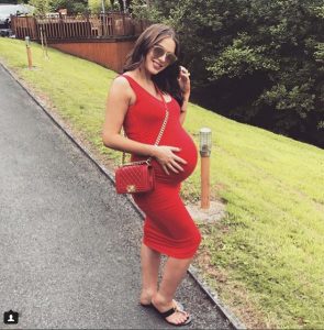 Helen Flanagan maternity style @hjgflanagan Instagram 