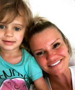 Instagram @kerrykatona7