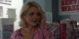 Kandice asks Karen for help in EastEnders 