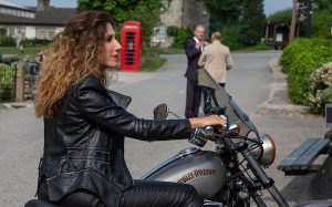 Megan attempts to win Frank back in Emmerdale