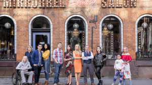 Age Before Beauty starred Lisa Riley and Robson Green (Credit: BBC)