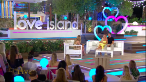 love island laura anderson caroline flack itv2