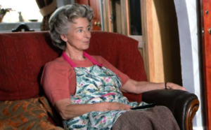Evelyn played by Maureen Lipman