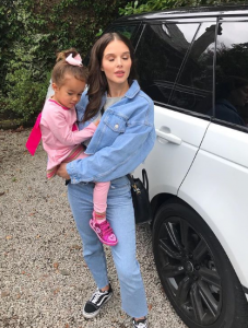 helen flanagan (Credit: Instagram)