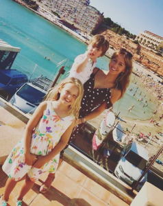 Samia Longchambon and her kids