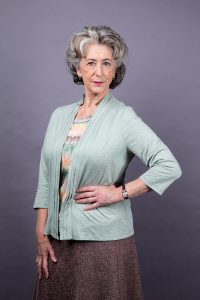 Evelyn played by Maureen Lipman