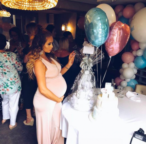 Instagram @amychilds1990