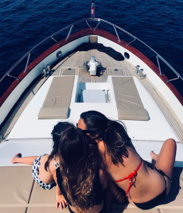 Instagram @myleeneklass