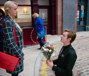 Daniel proposes to Sinead again in Coronation Street 