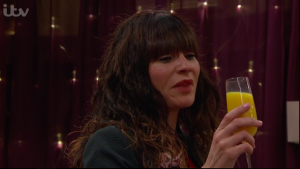 Chas breaks down in Emmerdale