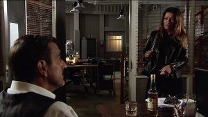 Peter and Carla talk in Coronation Street 