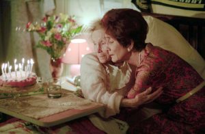 Dot helped Ethel to die in heartbreaking scenes in 2000 (Credit: BBC)