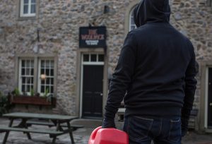 Vanessa stabbed in Emmerdale 