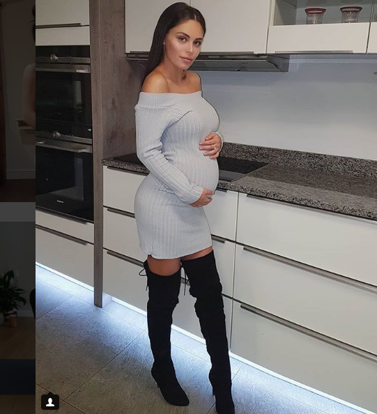 Love Island star gives birth to first child after "savage 52-hour