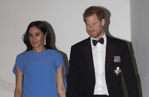 Prince Harry, Duke of Sussex and Meghan, Duchess of Sussex arrive for the State dinner on October 23, 2018 in Suva, Fiji. The Duke and Duchess of Sussex are on their official 16-day Autumn tour visiting cities in Australia, Fiji, Tonga and New Zealand. (Photo by Ian Vogler - Pool/Getty Images)