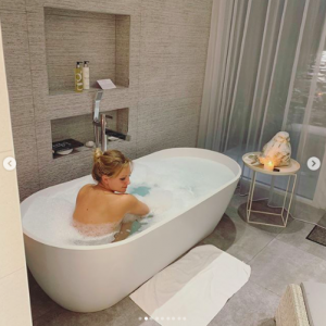 Tina O'Brien Adam Crofts Instagram @tinaob83 honeymoon