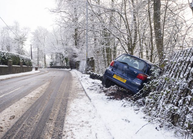 Chilly Tuesday in Scotland Caption : A car is seen crashed in Callander as Scotland is decended into "Chilly Tuesday" with sub zero temperatures, ice, and snow PersonInImage : car crash Credit : Euan Cherry/WENN