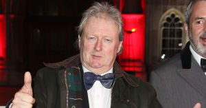 Coronation Street: Charlie Lawson slams Johnny Briggs ITV tribute