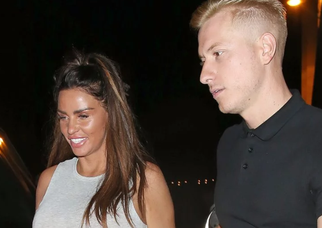 English television personality Katie Price and Kris Boyson are seen here leaving Shooshh Night Club hand in hand looking very much in love at 3.40am in London, UK. Pictured: Katie Price,Kris Boyson Ref: SPL5008728 080718 NON-EXCLUSIVE Picture by: CRYSTAL PIX / SplashNews.com Splash News and Pictures Los Angeles: 310-821-2666 New York: 212-619-2666 London: 0207 644 7656 Milan: 02 4399 8577 photodesk@splashnews.com World Rights