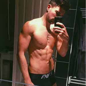 (Credit: samrobertbird Instagram)