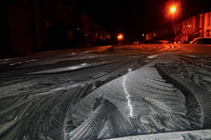 Instagram @simonluckman1988