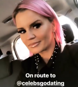 Kerry takes a selfie