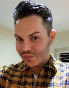 Bobby Norris shows off new beard