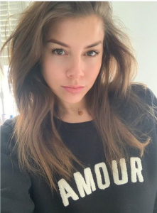 Imogen Thomas takes a selfie