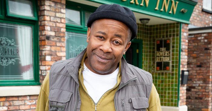 FROM ITV STRICT EMBARGO - No Use Before 0001hrs Saturday 06/04/19 Coronation Street New Bailey Family Dad Edison Bailey (Trevor Michael Georges) Mum Aggie Bailey (Lorna Laidlaw) Older son Michael Bailey (Ryan Russell) Yellow Jacket Younger son James Bailey (Nathan Graham). Picture contact - David.crook@itv.com Photographer - Mark Bruce This photograph is (C) ITV Plc and can only be reproduced for editorial purposes directly in connection with the programme or event mentioned above, or ITV plc. Once made available by ITV plc Picture Desk, this photograph can be reproduced once only up until the transmission [TX] date and no reproduction fee will be charged. Any subsequent usage may incur a fee. This photograph must not be manipulated [excluding basic cropping] in a manner which alters the visual appearance of the person photographed deemed detrimental or inappropriate by ITV plc Picture Desk. This photograph must not be syndicated to any other company, publication or website, or permanently archived, without the express written permission of ITV Picture Desk. Full Terms and conditions are available on www.itv.com/presscentre/itvpictures/terms