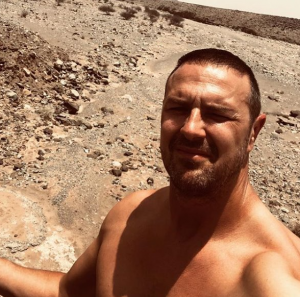 Paddy takes a topless selfie