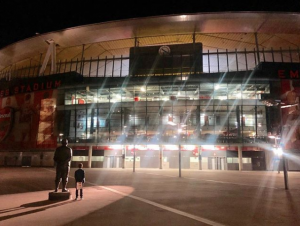 (Credit: Instagram @hollywilloughby)