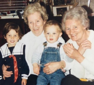 (Credit:@missdlloyd Instagram)