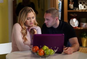 Louise and Keanu are having a baby together EastEnders