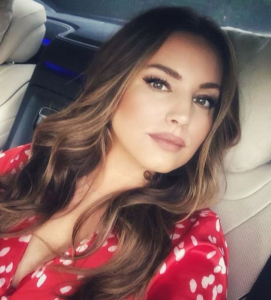 Kelly Brook's selfie