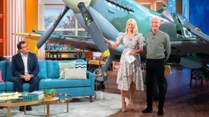 Holly Willoughby frumpy?