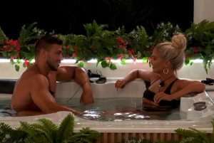 When Tommy met Molly-Mae... (Credit: ITV2)