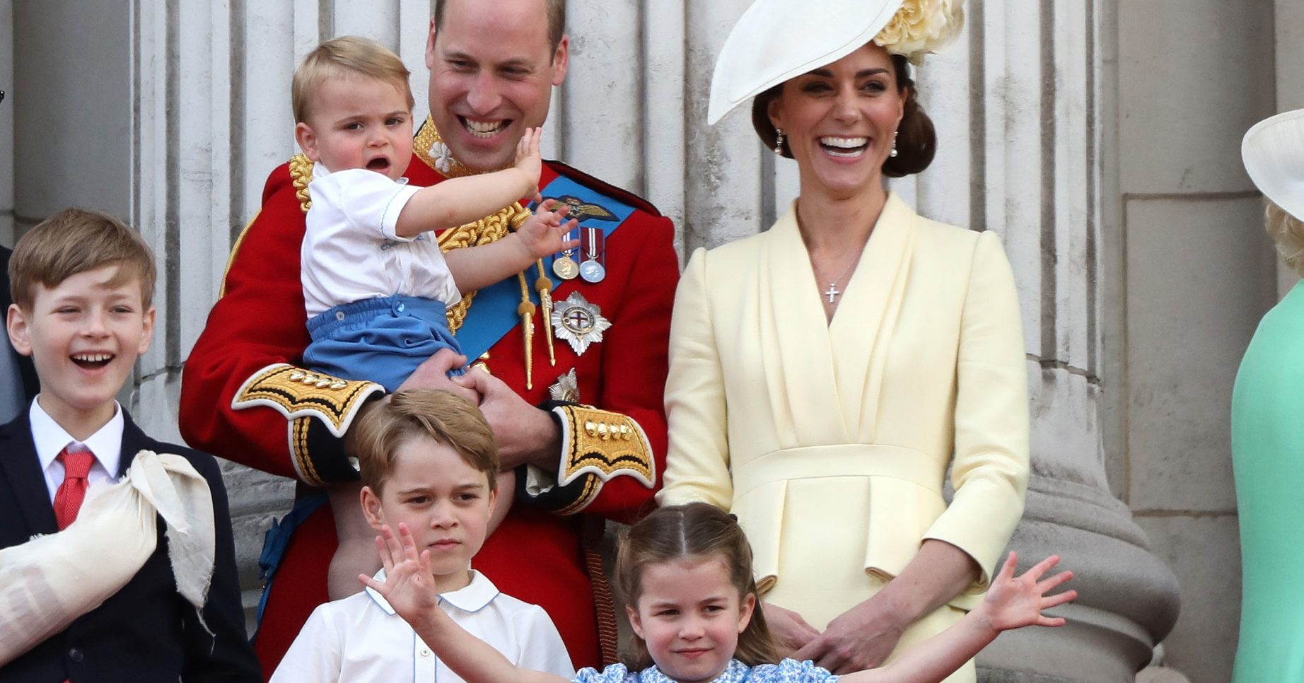 the royals are om summer holiday