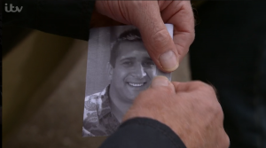 Geoff ripped up a photo of Yasmeen's dead son Kal (Credit: ITV)