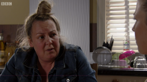 Karen gave Linda some advice EastEnders