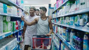 Love Island Anton, Jordan and Tommy go shopping