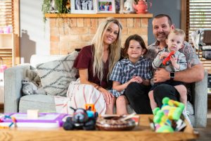 8149 17 - Toadie introduces Dee to Nell and Hugo - could this be Toadie's new family unit_ 1_EMBARGO_8_JUL_