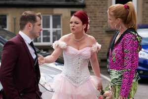 EastEnders star Shona McGarty shocks fans with 'lookalike' sister