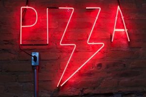 Cheap pizza (Credit: Pexels)