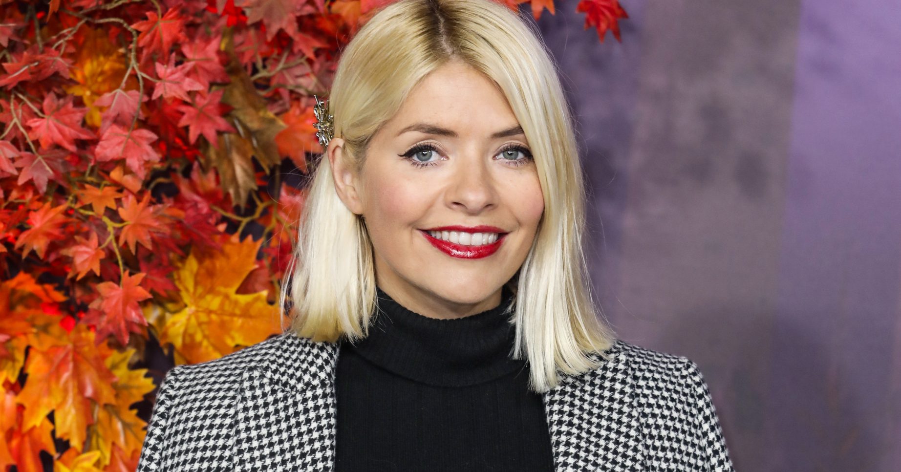 Holly Willoughby 'cried and laughed' on night out - Entertainment Daily