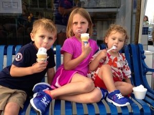 Kids eating ice cream