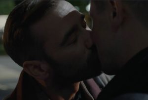 holby city dominic ben kiss romance