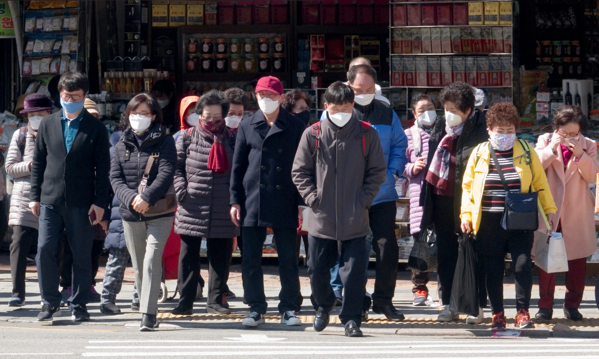 UK sees 10th death from coronavirus | Entertainment Daily
