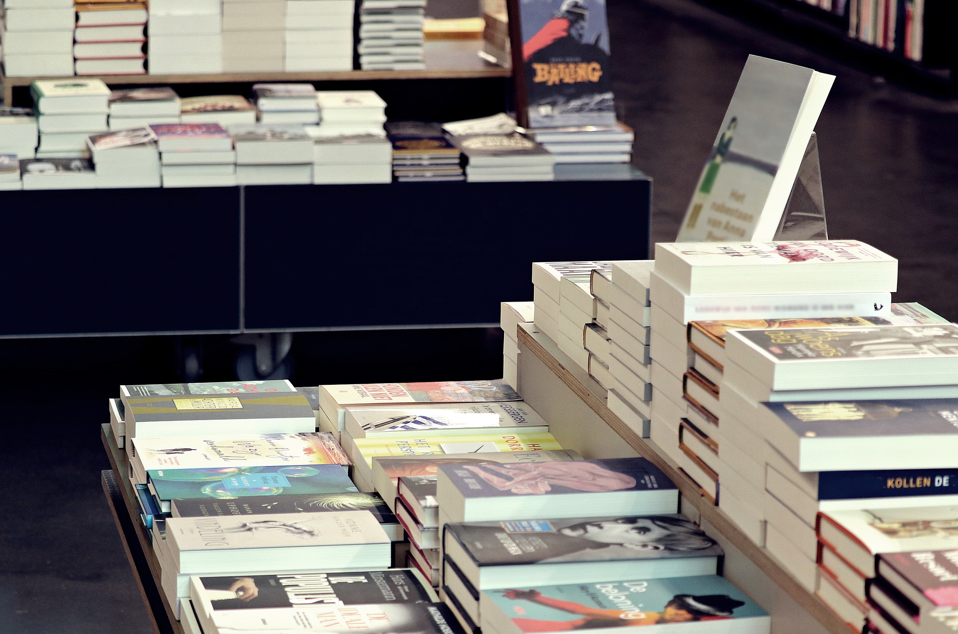 Waterstones is facing a backlash for not closing in the coronavirus pandemic